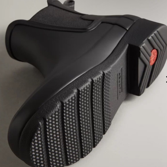 New Hunter Women's Refined Slim Fit Chelsea Boots - Picture 4 of 4